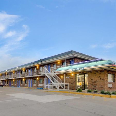 Motel 6-Salina, Ks Екстериор снимка
