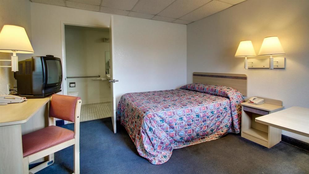 Motel 6-Salina, Ks Екстериор снимка