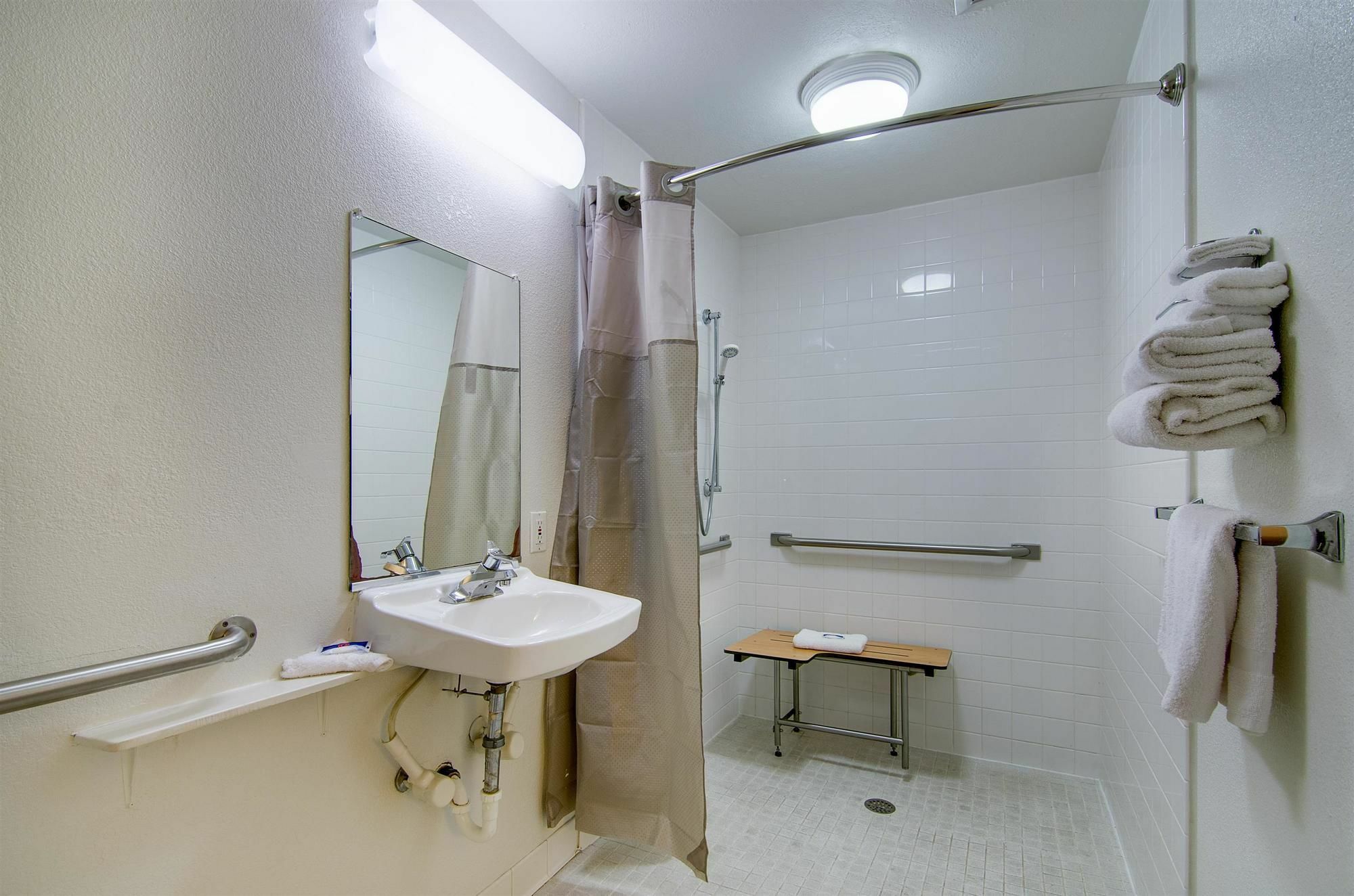 Motel 6-Salina, Ks Екстериор снимка